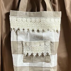 Elegant Lace-Trimmed Checkered Tote Bag